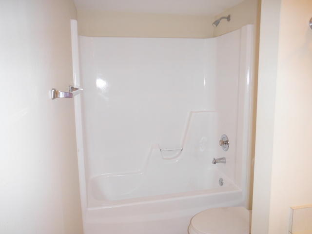 825 Center Street, Unit 56D Jupiter, FL 33458 - Photo 8 of 19 Reinfinished tub