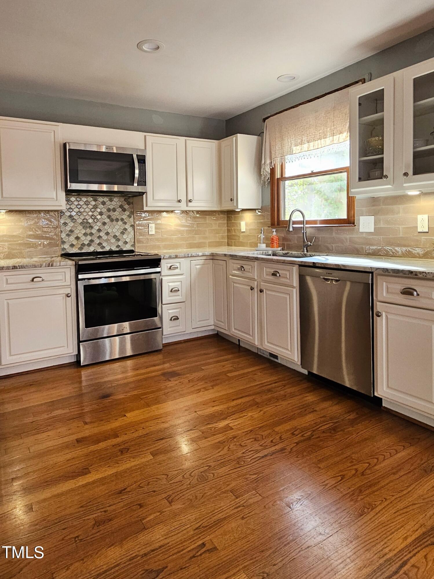 122 Ripley Court Cary, NC 27513 - Photo 7 of 20 20231204_135030