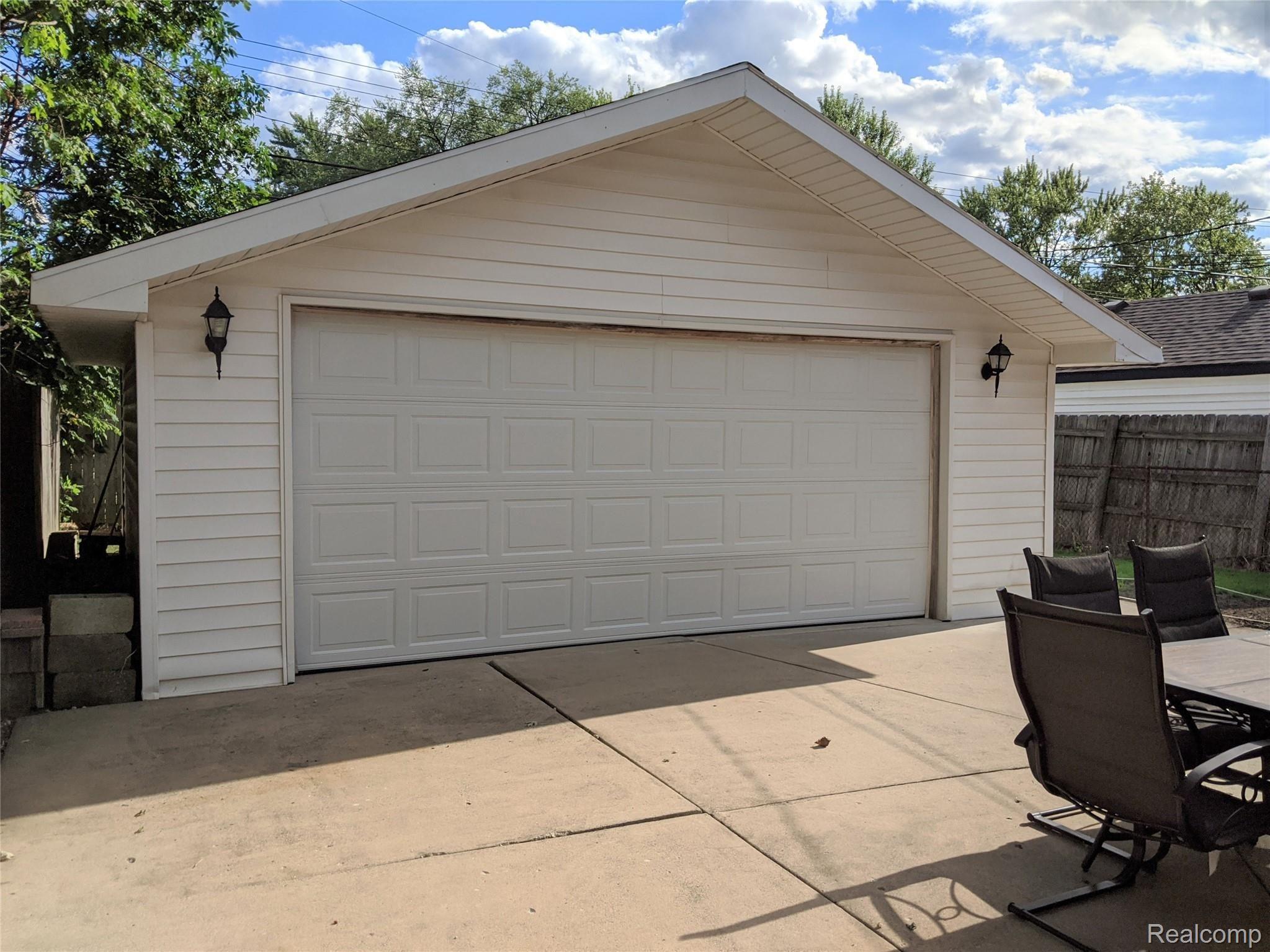 13357 Rosedale Street Southgate, MI 48195 - Photo 35 of 37 Huge 2.5 car garage