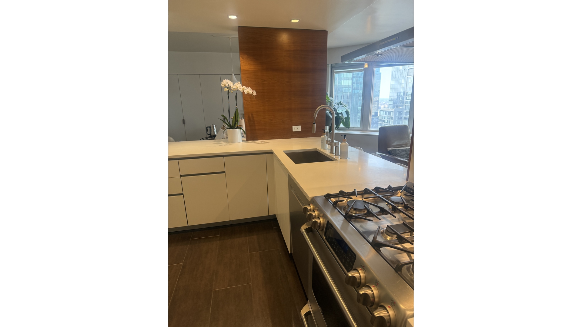 150 West 56th Street, Unit 4403/05 Manhattan, NY 10019 - Photo 10 of 11