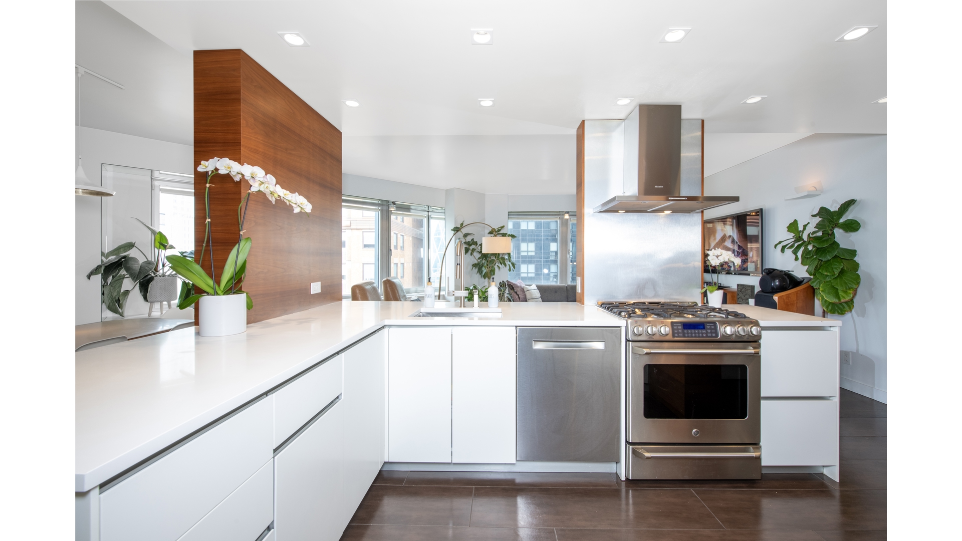 150 West 56th Street, Unit 4403/05 Manhattan, NY 10019 - Photo 2 of 11