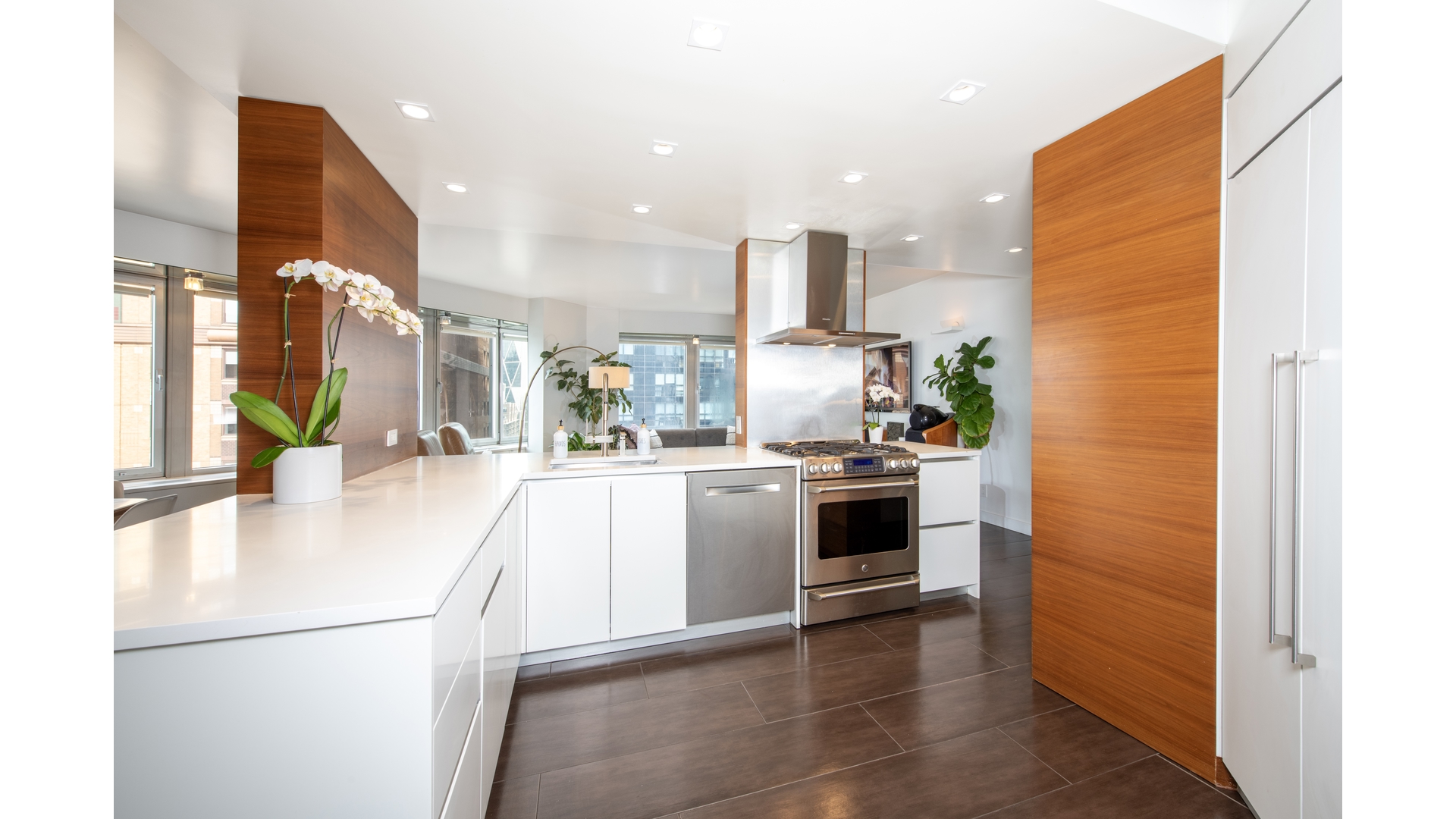 150 West 56th Street, Unit 4403/05 Manhattan, NY 10019 - Photo 3 of 11