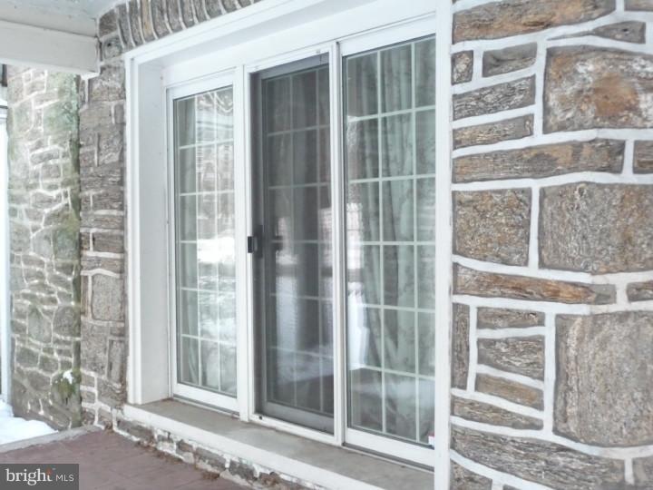 521 Pelham Road Philadelphia, PA 19119 - Photo 3 of 5 Gallery Image 3