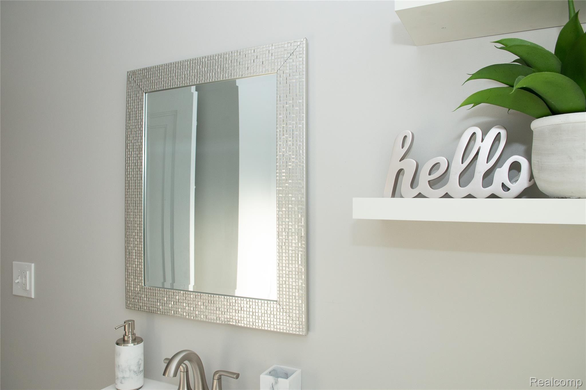 14585 Ashton Road Detroit, MI 48223 - Photo 26 of 29 Main bathroom