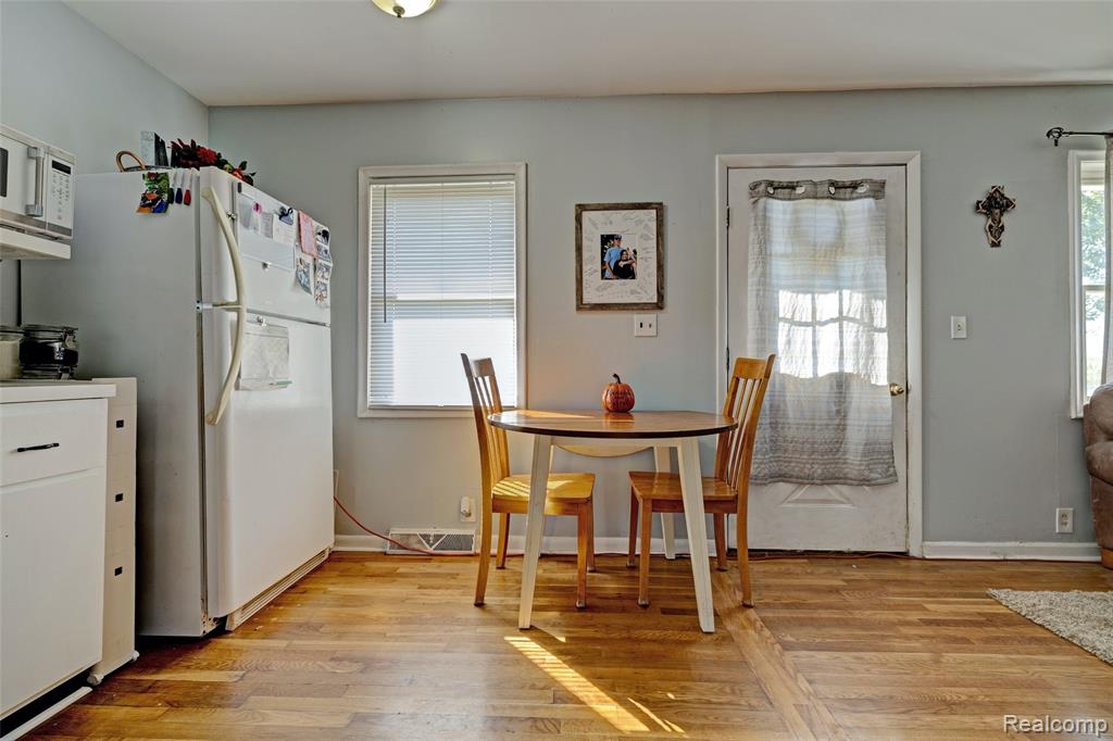 6392 Mitchell Road Palmyra, MI 49268 - Photo 9 of 52 Gallery Image 9