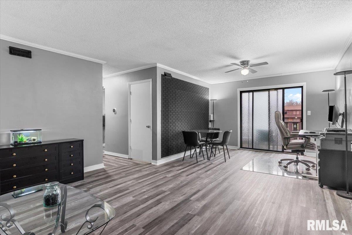 1914 Jeanette Lane, Unit 6 Springfield, IL 62702 - Photo 2 of 19