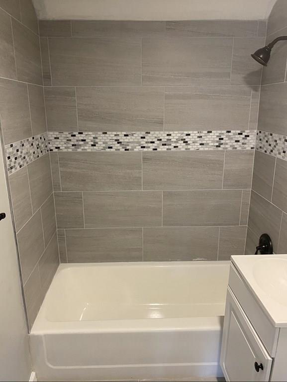 135 Santa Barbara Street Springfield, MA 01104 - Photo 6 of 8