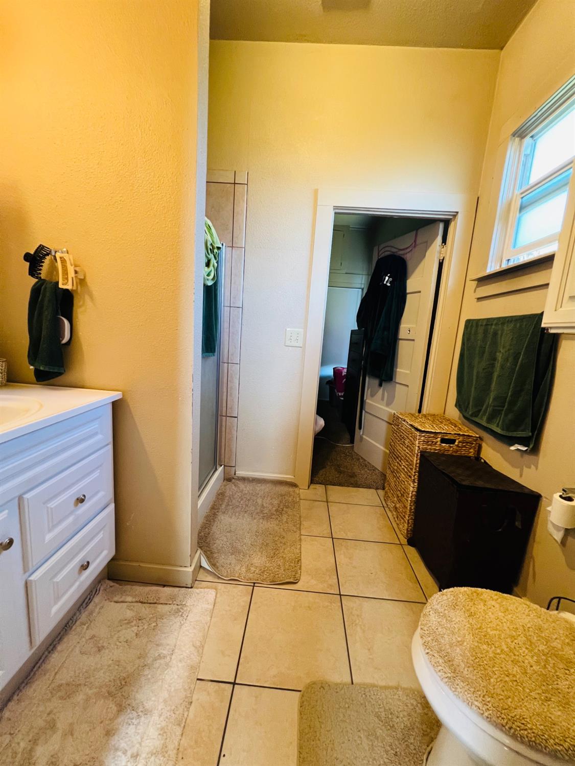 612 16th Street Modesto, CA 95354 - Photo 7 of 19