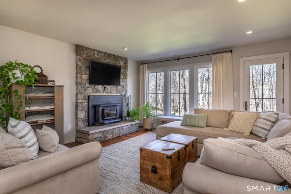 $1,200,000 | 9 Old Paddock Lane, Kent, CT 06785