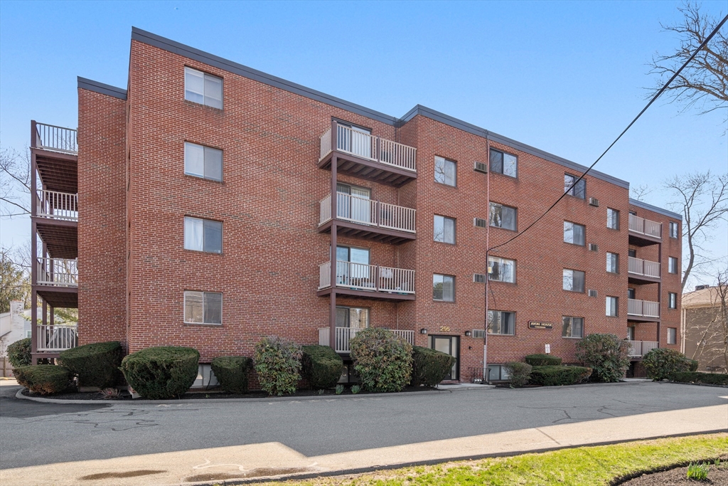 295 Main Street, Unit 16 Reading, MA 01867 - Photo 1 of 21