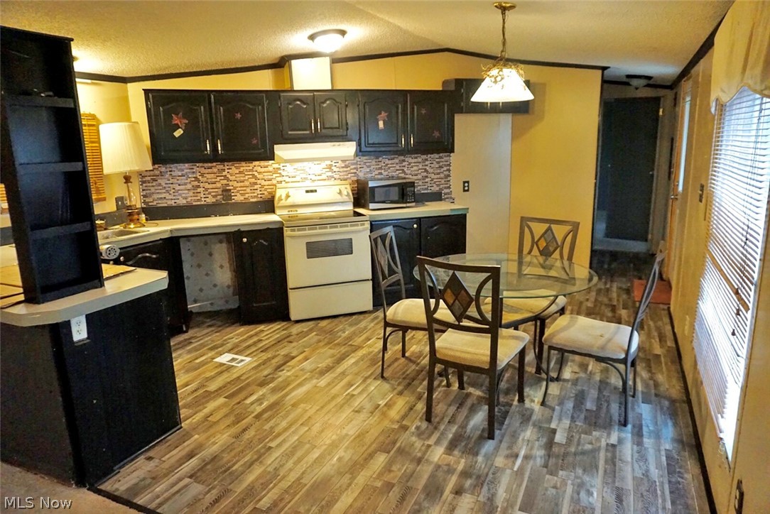 6085 Lowmiller Road Minerva, OH 44657 - Photo 5 of 23