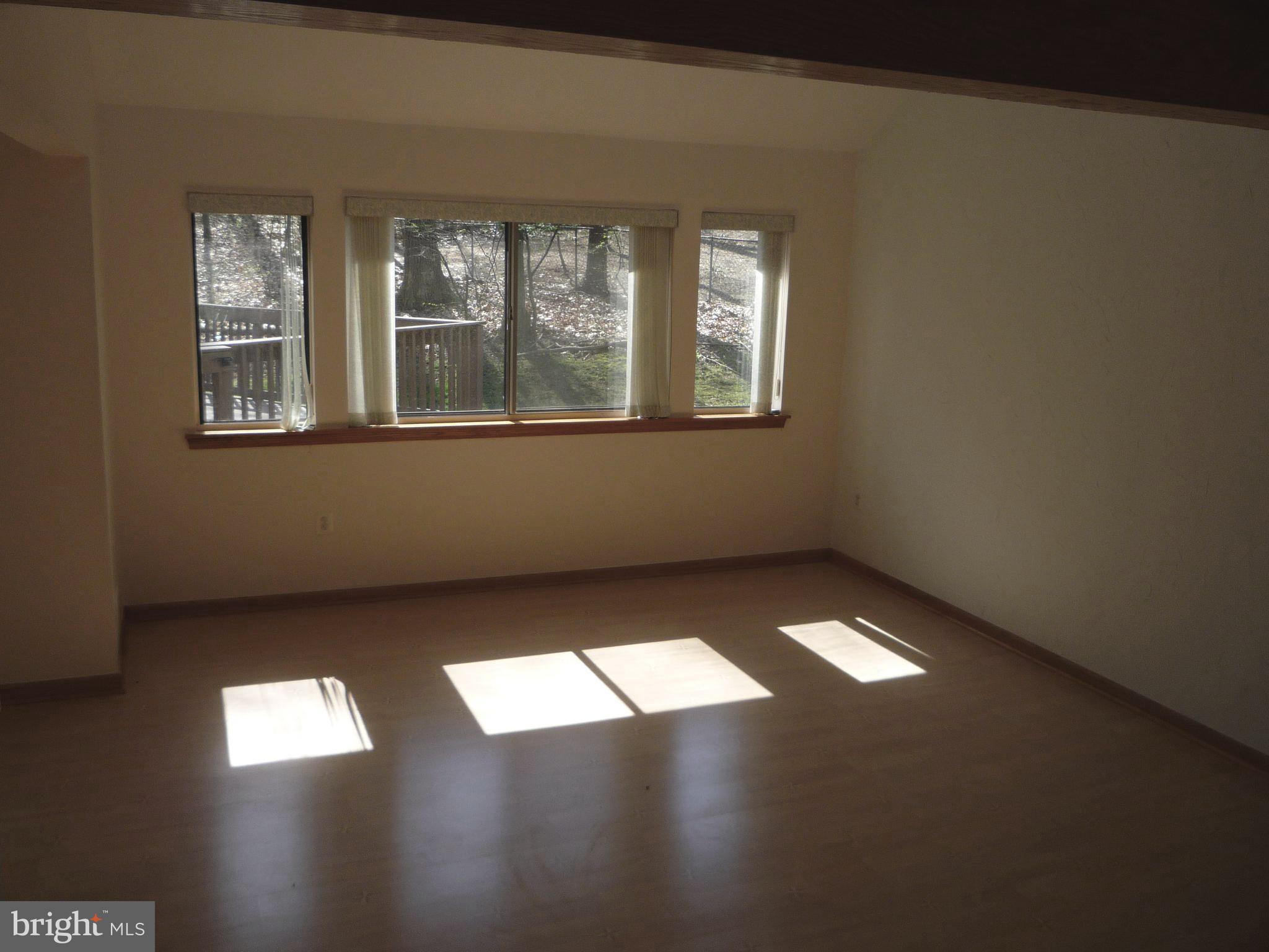 205 Stonegate Drive Silver Spring, MD 20905 - Photo 14 of 22 Living Room