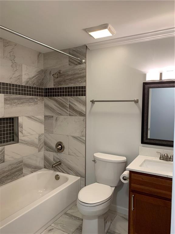 3124 Haberlein Road Gibsonia, PA 15044 - Photo 12 of 16 Lovely full bath!