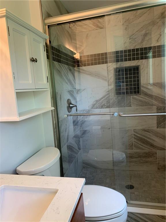 3124 Haberlein Road Gibsonia, PA 15044 - Photo 9 of 16 Master bath with beautiful ceramic tile shower!