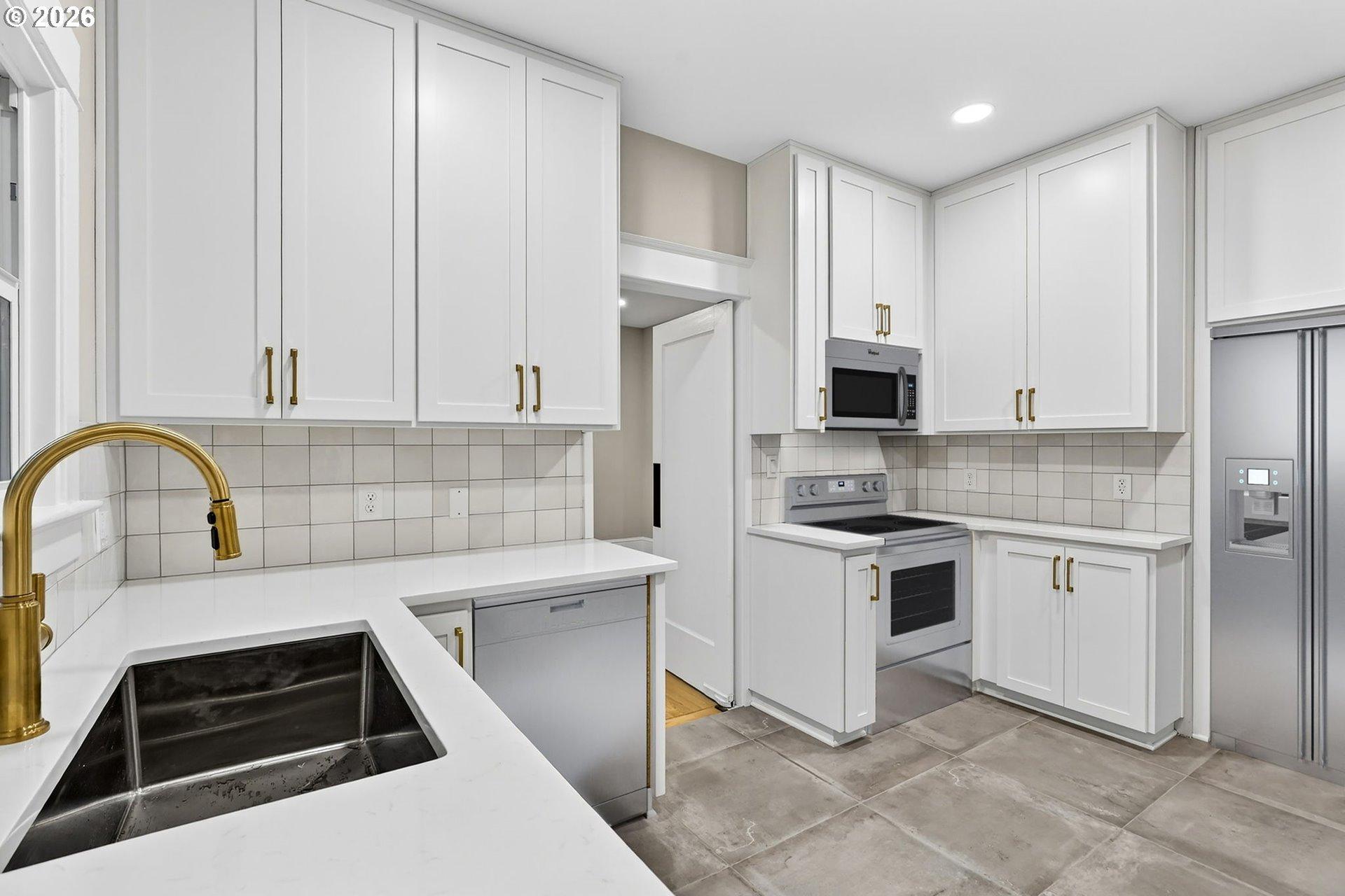 5465 Southwest Scholls Ferry Road Portland, OR 97225 - Photo 28 of 45 Gallery Image 28