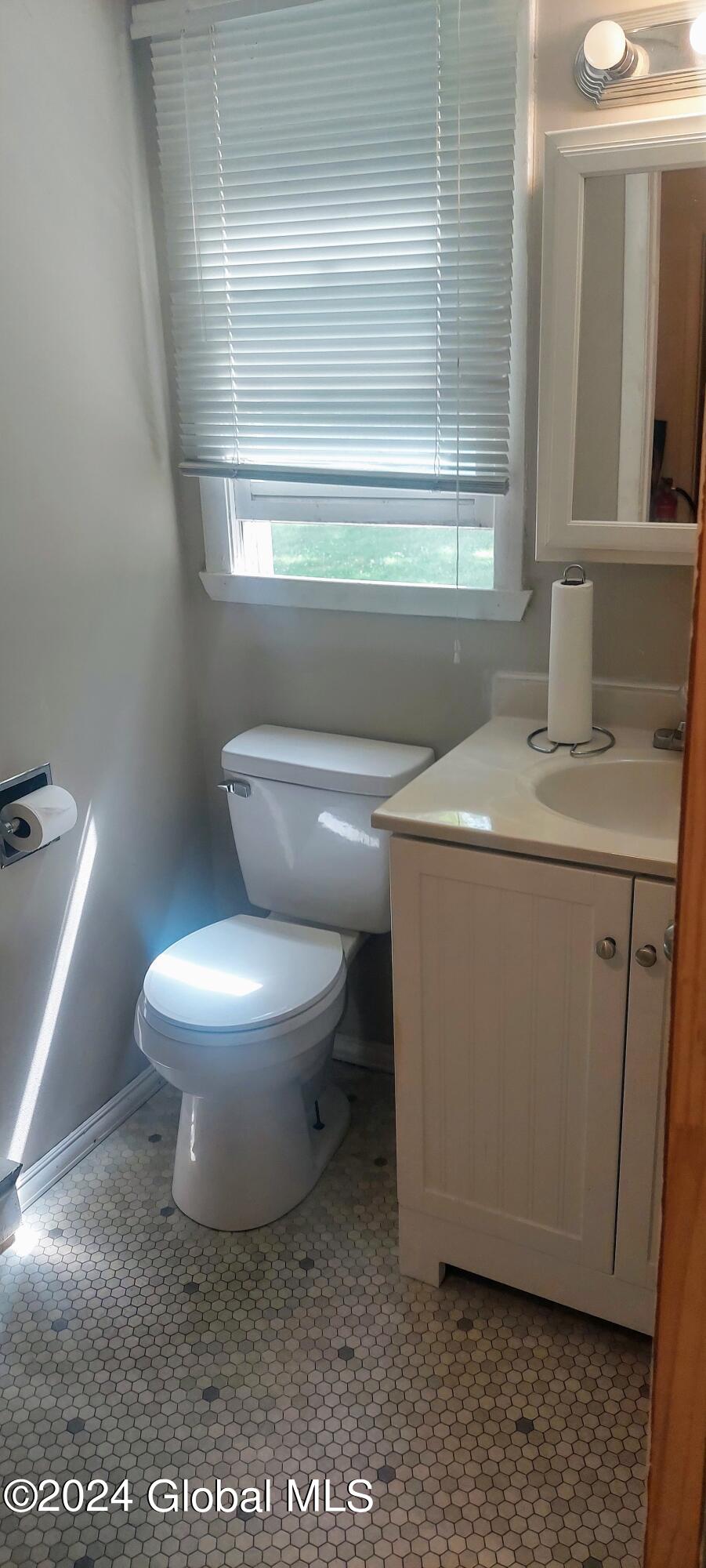 5942 Curry Rd Extension Guilderland, NY 12303 - Photo 15 of 18 Unit 2 Half bath