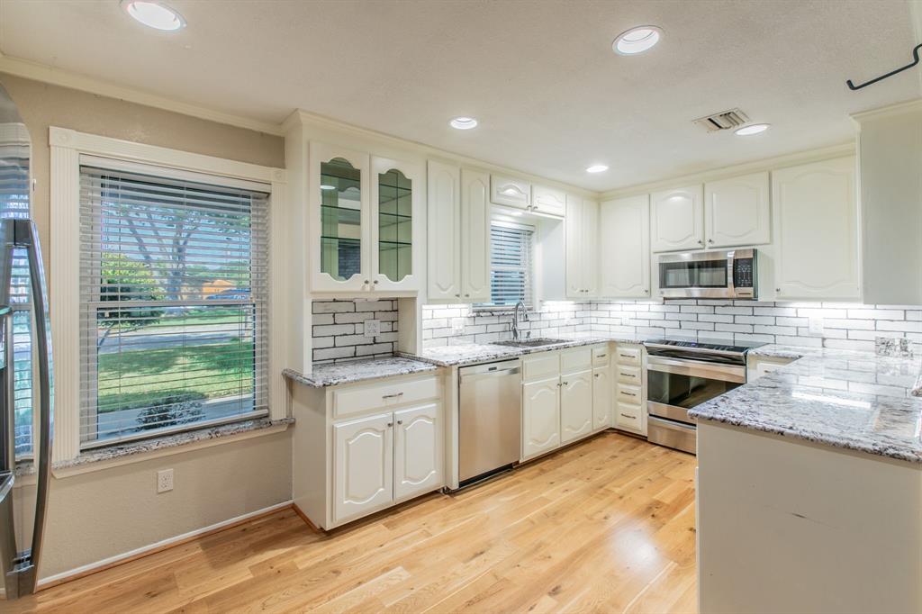 241 Travis Lane Hewitt, TX 76643 - Photo 7 of 26