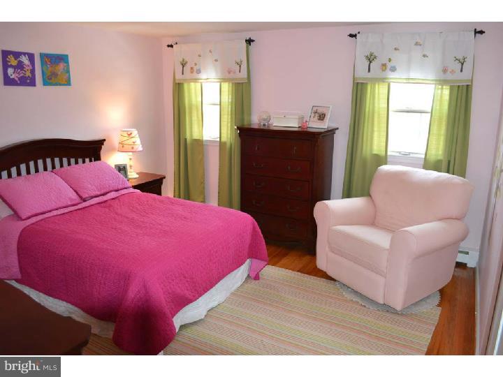 202 Glendale Road Wallingford, PA 19086 - Photo 12 of 21 Bedroom 3