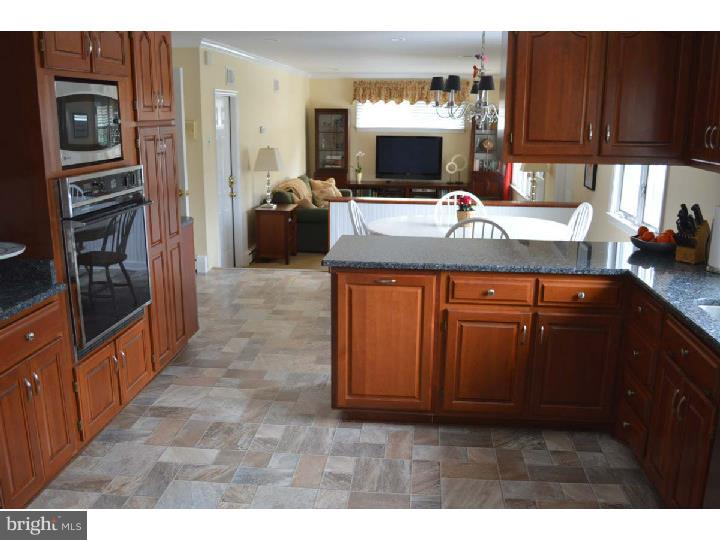 202 Glendale Road Wallingford, PA 19086 - Photo 5 of 21 Kitchen