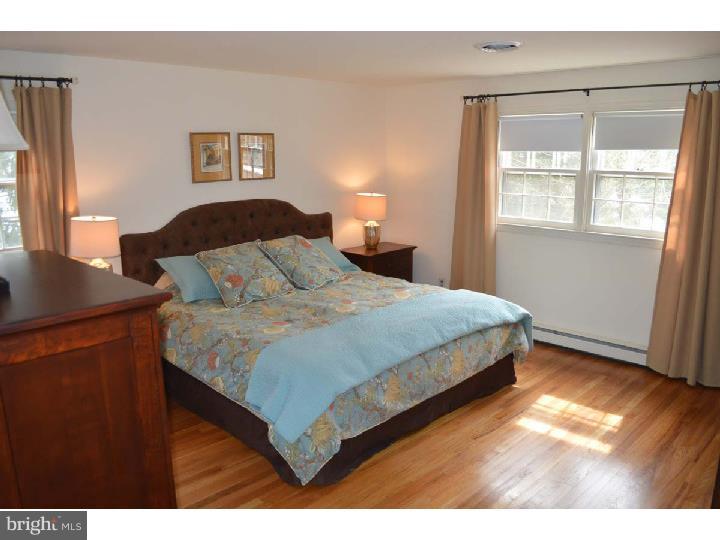 202 Glendale Road Wallingford, PA 19086 - Photo 10 of 21 Master Bedroom