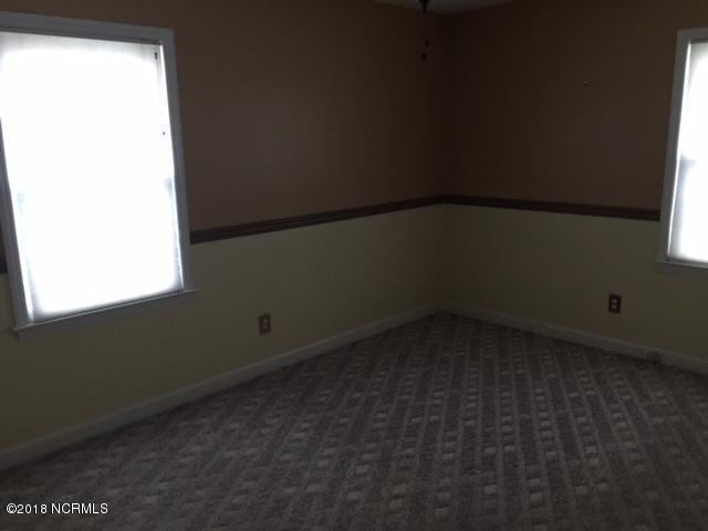 6484 Clarks Neck Road Washington, NC 27889 - Photo 21 of 32 IMG_6127