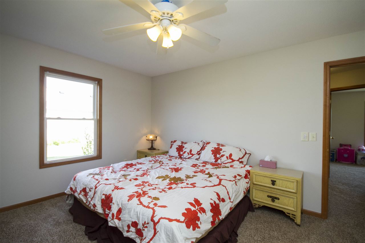 5715 Rio Canyon Run Fort Wayne, IN 46825 - Photo 12 of 23 Gallery Image 12