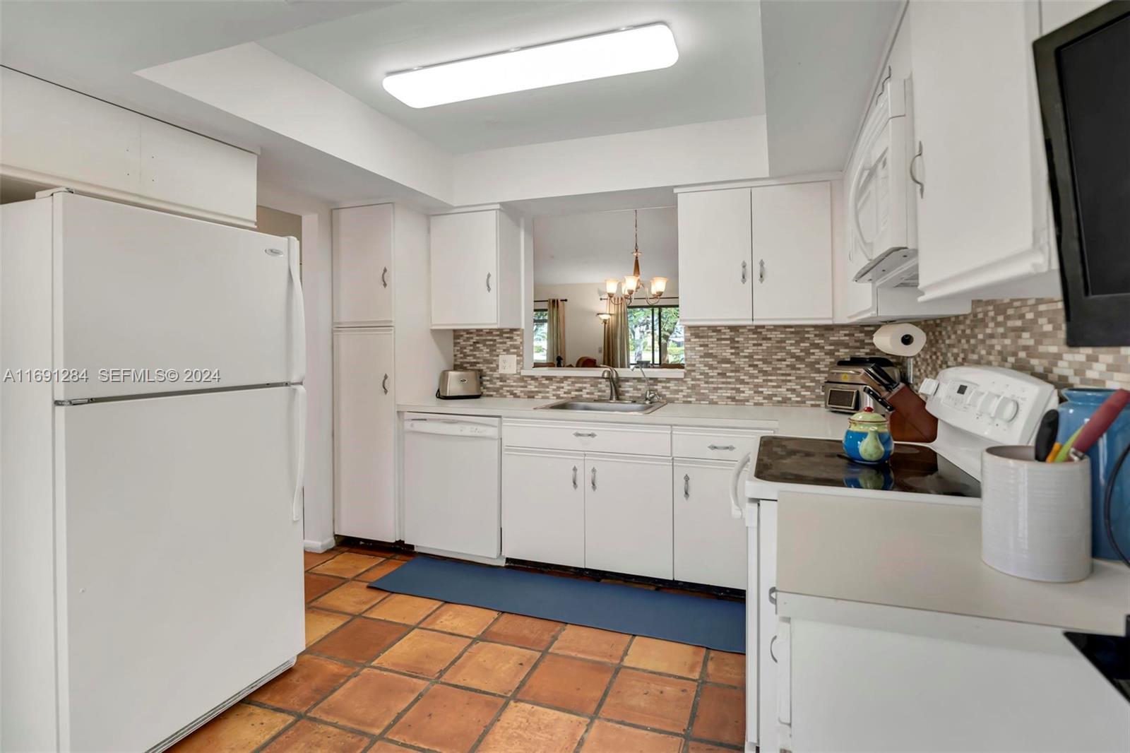 10925 Lake Front Place Boca Raton, FL 33498 - Photo 6 of 35 Gallery Image 6