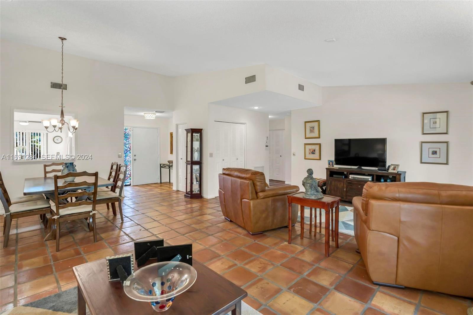 10925 Lake Front Place Boca Raton, FL 33498 - Photo 9 of 35 Gallery Image 9
