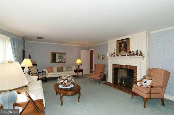 3614 Stoneybrook Road Randallstown, MD 21133 - Photo 7 of 26 Living Room