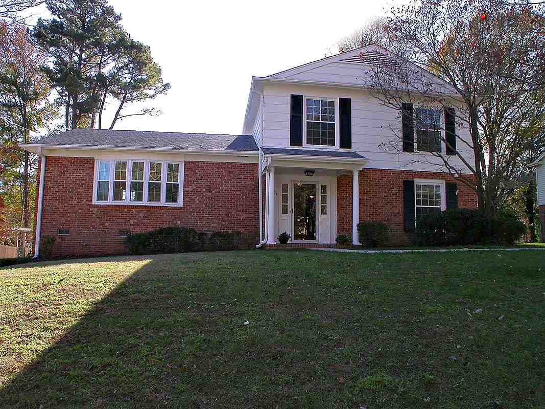 524 Harvard Street Raleigh, NC 27609 - Photo 2 of 25