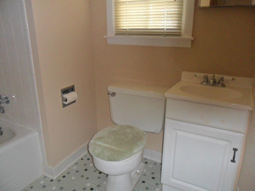 524 Harvard Street Raleigh, NC 27609 - Photo 12 of 25 Full bathroom downstairs. This home has 3 full baths.