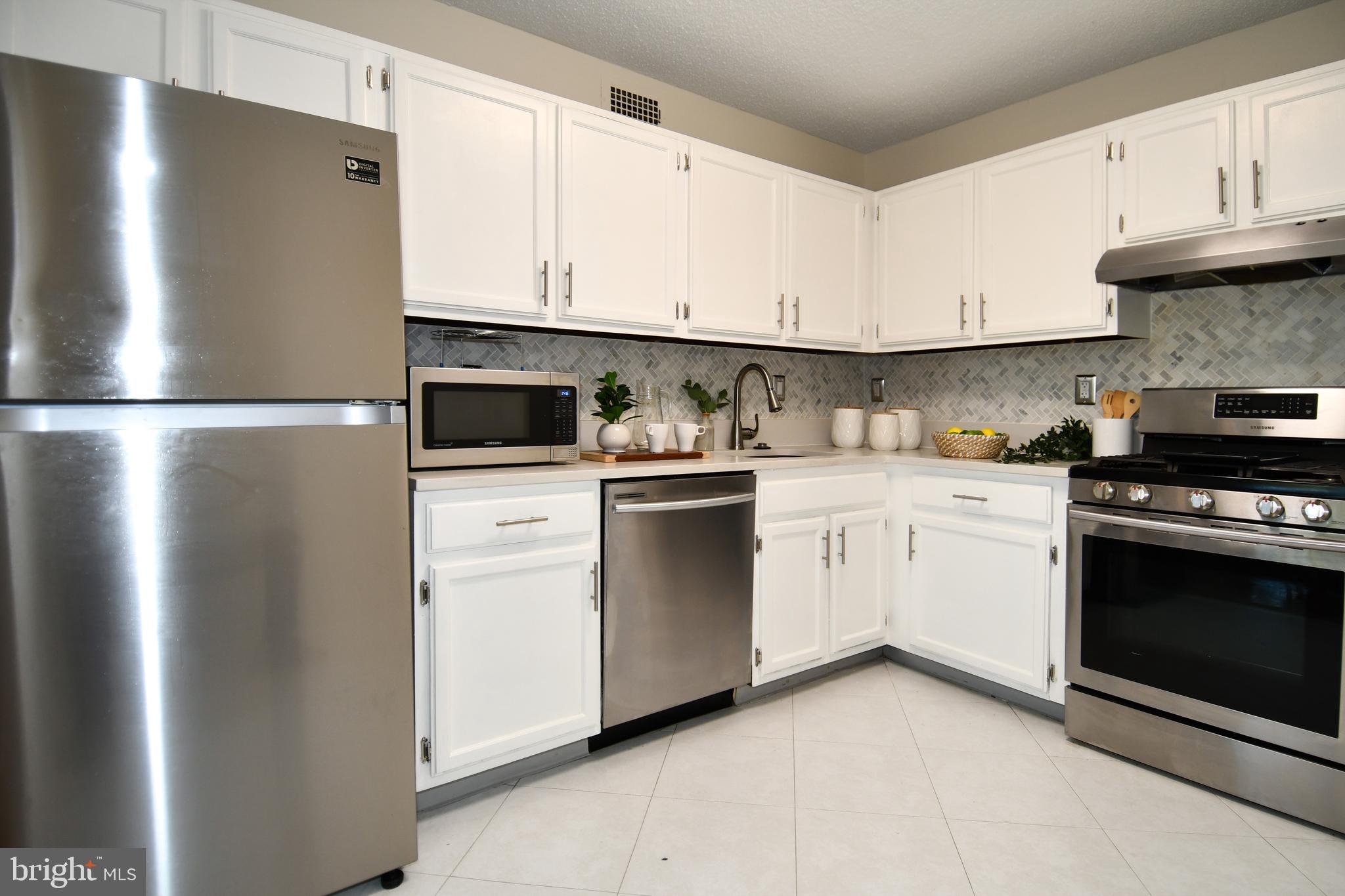 5225 Pooks Hill Road, Unit 222N Bethesda, MD 20814 - Photo 13 of 45