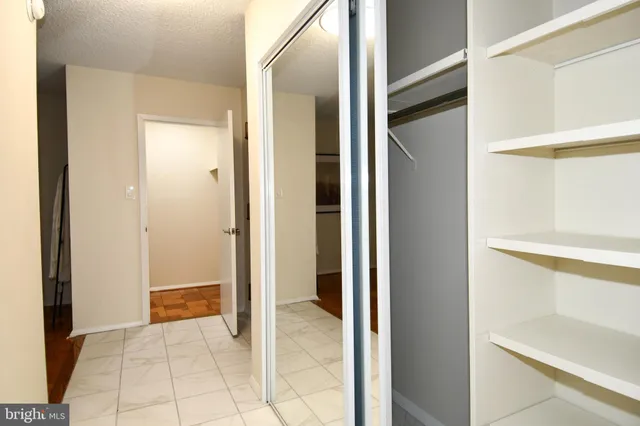 $199,990 | 5225 Pooks Hill Road, Unit 222N, Bethesda, MD 20814