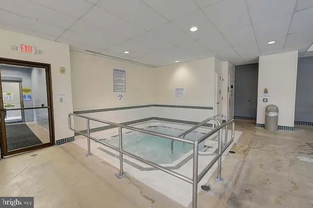 $199,990 | 5225 Pooks Hill Road, Unit 222N, Bethesda, MD 20814