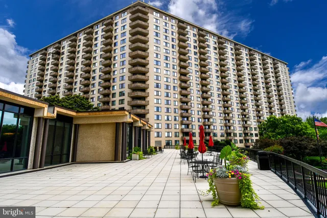 $199,990 | 5225 Pooks Hill Road, Unit 222N, Bethesda, MD 20814
