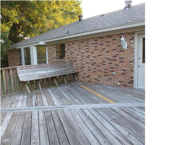104 Michael Cove Ridgeland, MS 39157 - Photo 3 of 11 Nice deck for entertaining