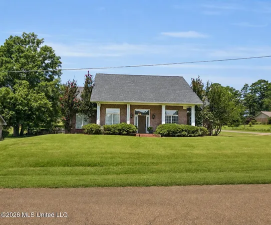 $305,000 | 411 Chenoa Avenue, Carthage, MS 39051