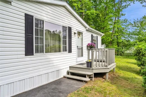 $189,000 | 13 Liena Rose Way, Coventry, RI 02816
