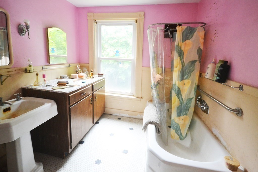 88 Randolph Road Worcester, MA 01606 - Photo 25 of 36 Gallery Image 25