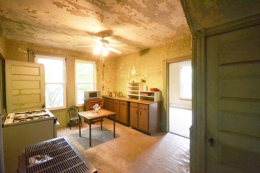 88 Randolph Road Worcester, MA 01606 - Photo 6 of 36 Gallery Image 6