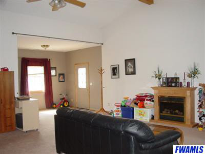 5787 South Washington Road Columbia City, IN 46725 - Photo 3 of 20 Gallery Image 3