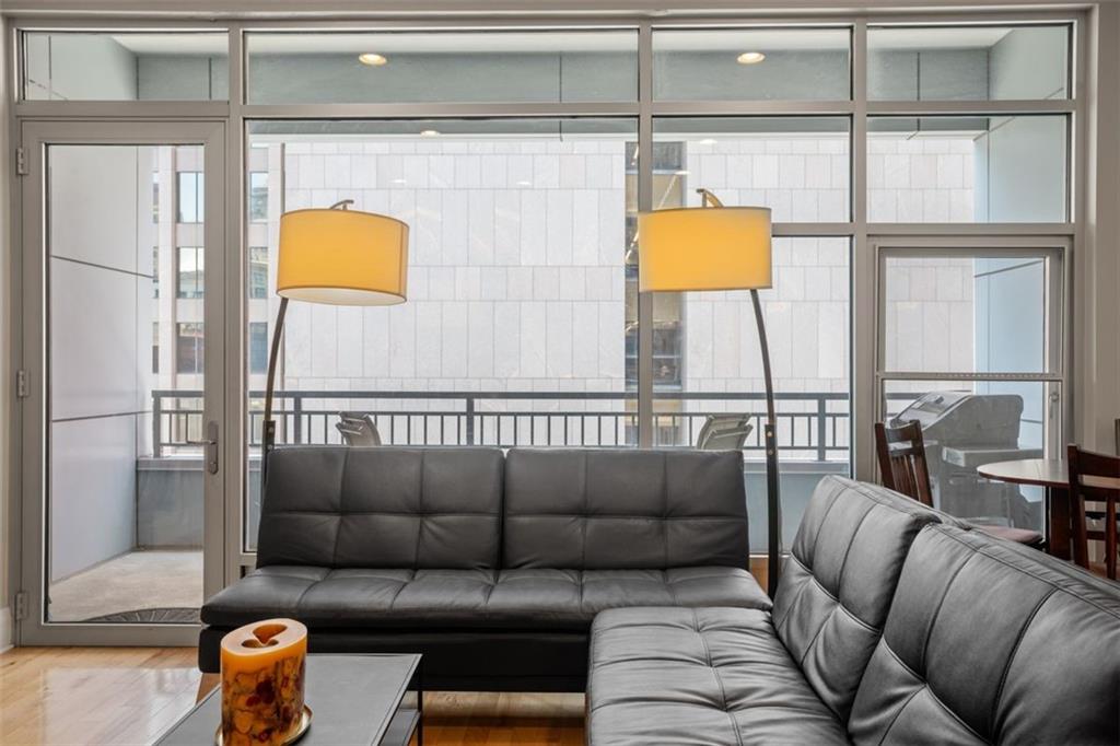 301 Fifth Avenue, Unit 606 Pittsburgh, PA 15222 - Photo 3 of 27