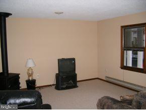 201 Wave Road Manahawkin, NJ 08050 - Photo 4 of 9