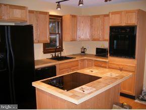 201 Wave Road Manahawkin, NJ 08050 - Photo 5 of 9