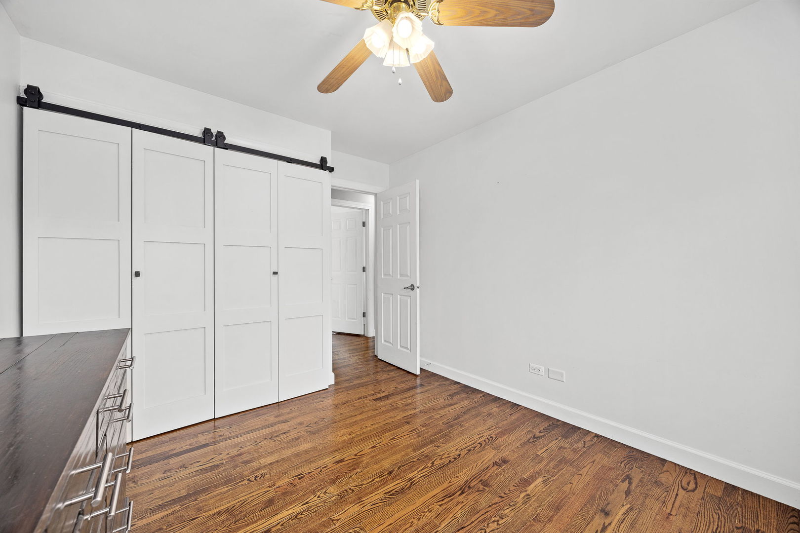 24W631 Springdale Drive Naperville, IL 60540 - Photo 14 of 36