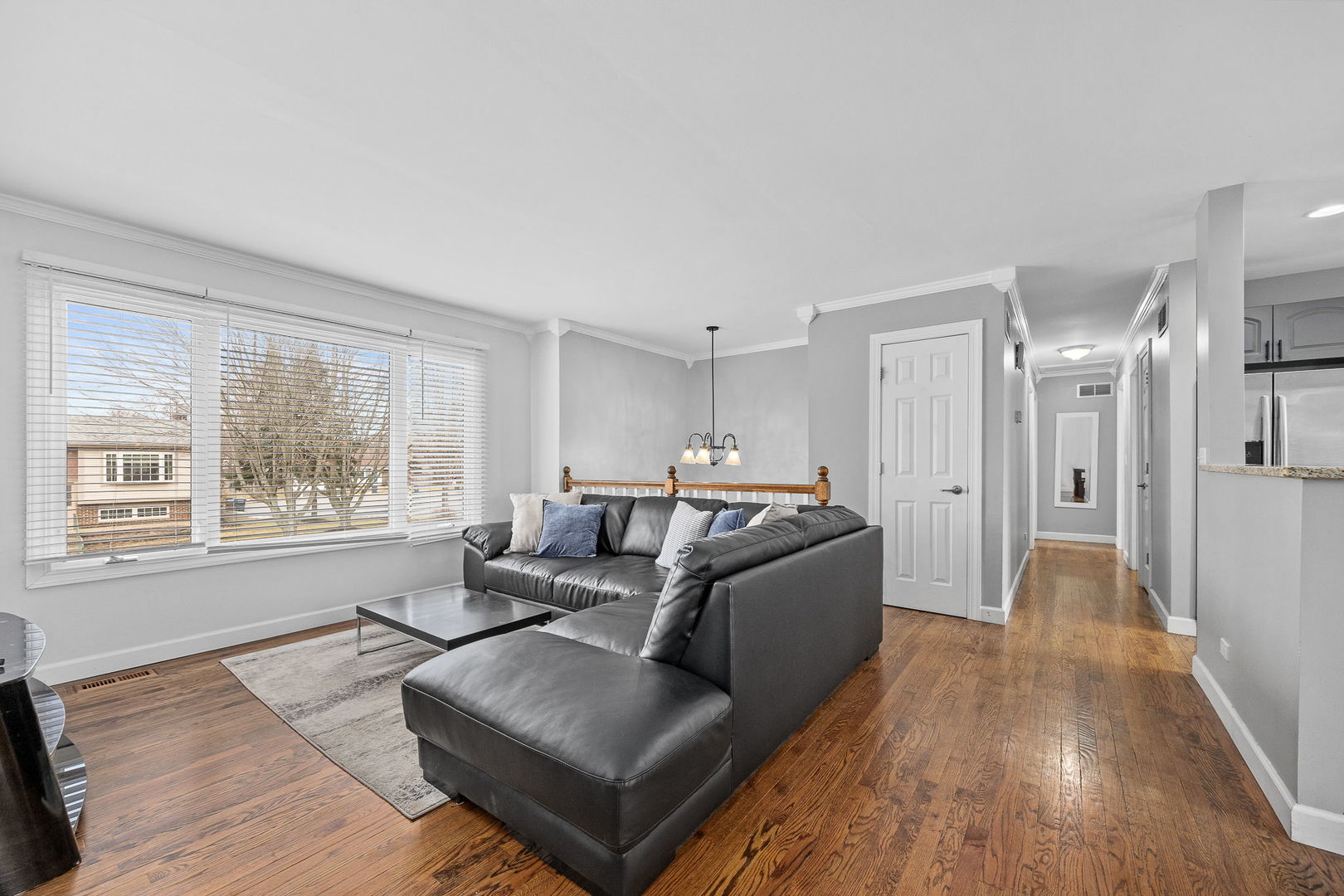 24W631 Springdale Drive Naperville, IL 60540 - Photo 5 of 36