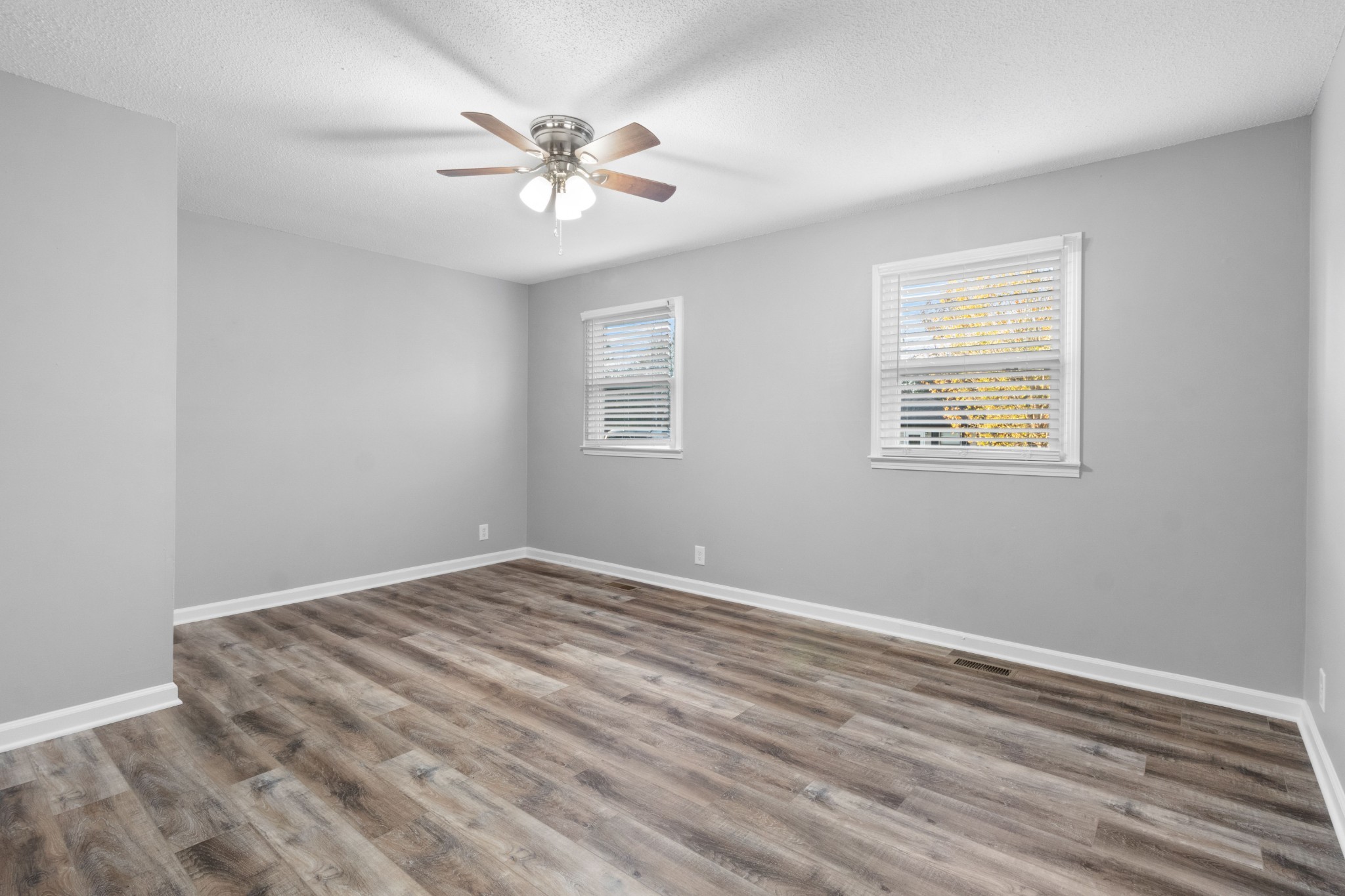 2251 7 Mile Ferry Road, Unit 9 Clarksville, TN 37040 - Photo 14 of 26 a view of an empty room with a window
