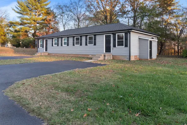 $1,095 | 2251 7 Mile Ferry Road, Unit 9, Clarksville, TN 37040