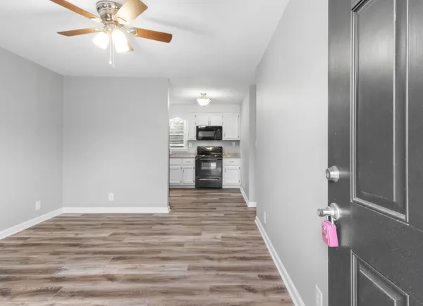 $1,095 | 2251 7 Mile Ferry Road, Unit 9, Clarksville, TN 37040