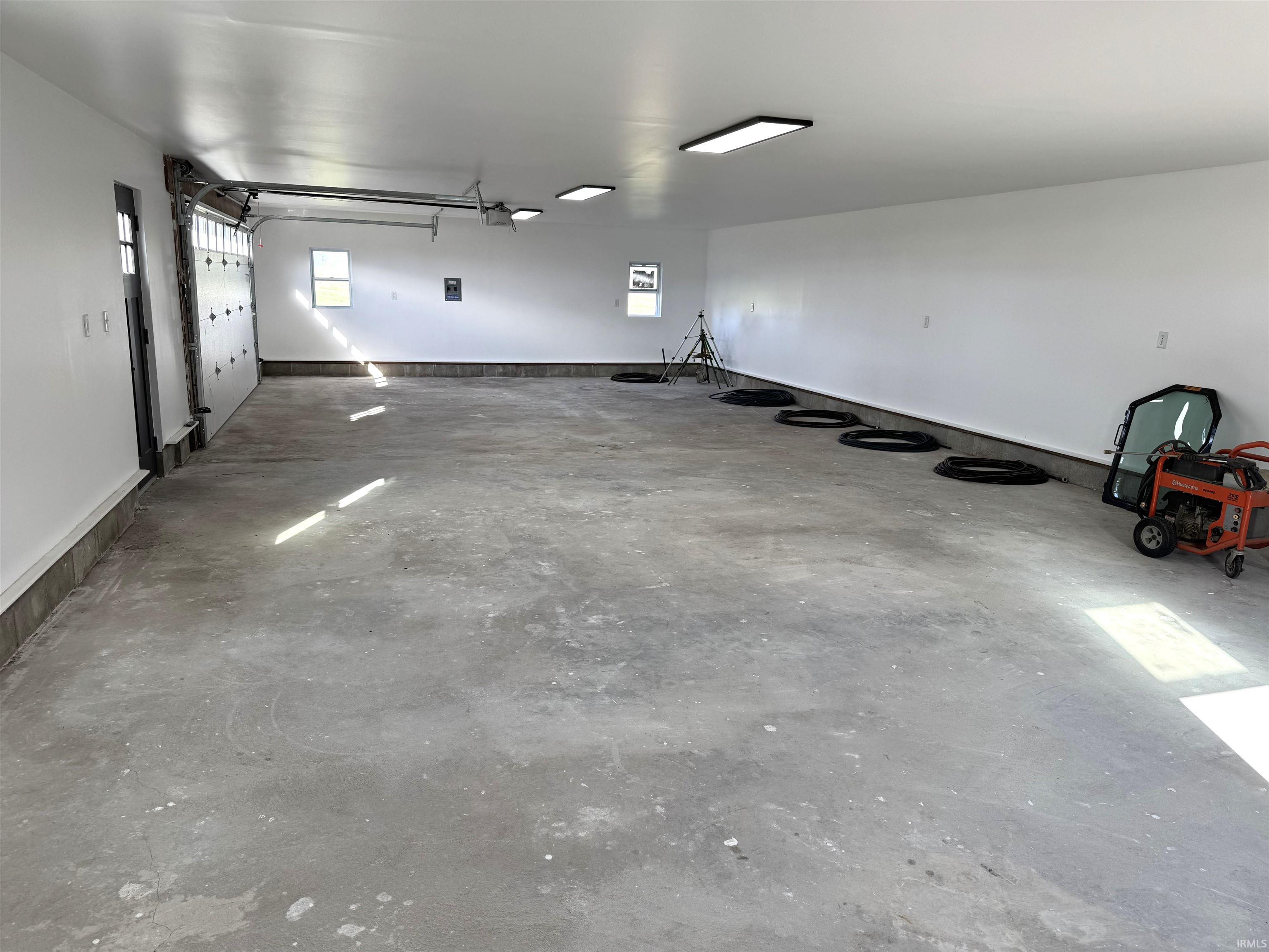 8061 Highway 47 Crawfordsville, IN 47933 - Photo 9 of 36